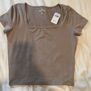 NWT Hollister square neck t shirt size small tan brown color short sleeve